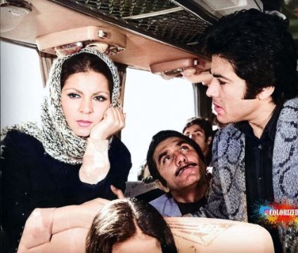 عکس نوستالژی از فروزان و امیر فخرالدین در یک اتوبوس