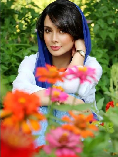عکس زیبای مریم خدارحمی در باغ گل با چاشنی یک متن تامل برانگیز!