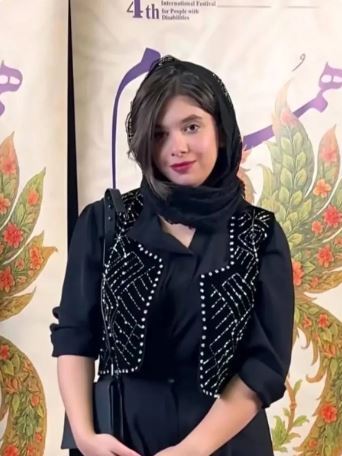 لباس سنگ دوزی شده و مد روز نفس بازغی در یک مراسم! لباس سنگ دوزی شده و مد روز نفس بازغی در یک مراسم!