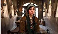 پوشش و چهره عروسکی سوگل خلیق در یک عکس سیاه و سفید!