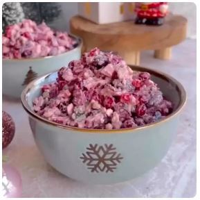 خوشمزهترین سالاد پاییزی با سس گردو و آب انار همینجا است! خوشمزهترین سالاد پاییزی با سس گردو و آب انار همینجا است!