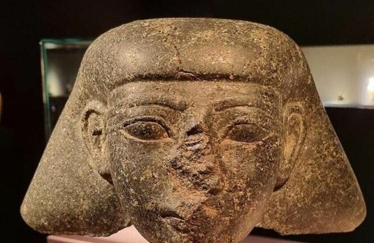 هلند اعلام کرد که قصد دارد یک مجسمه نادر فراعنه را که در جریان بهار عربی به سرقت رفته بود، به مصر بازگرداند