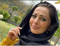 ماشین سواری پر هیجان و نفس گیر نفیسه روشن فقط بایک دست چسبیدن /البته راننده هنو میخاد بشینه