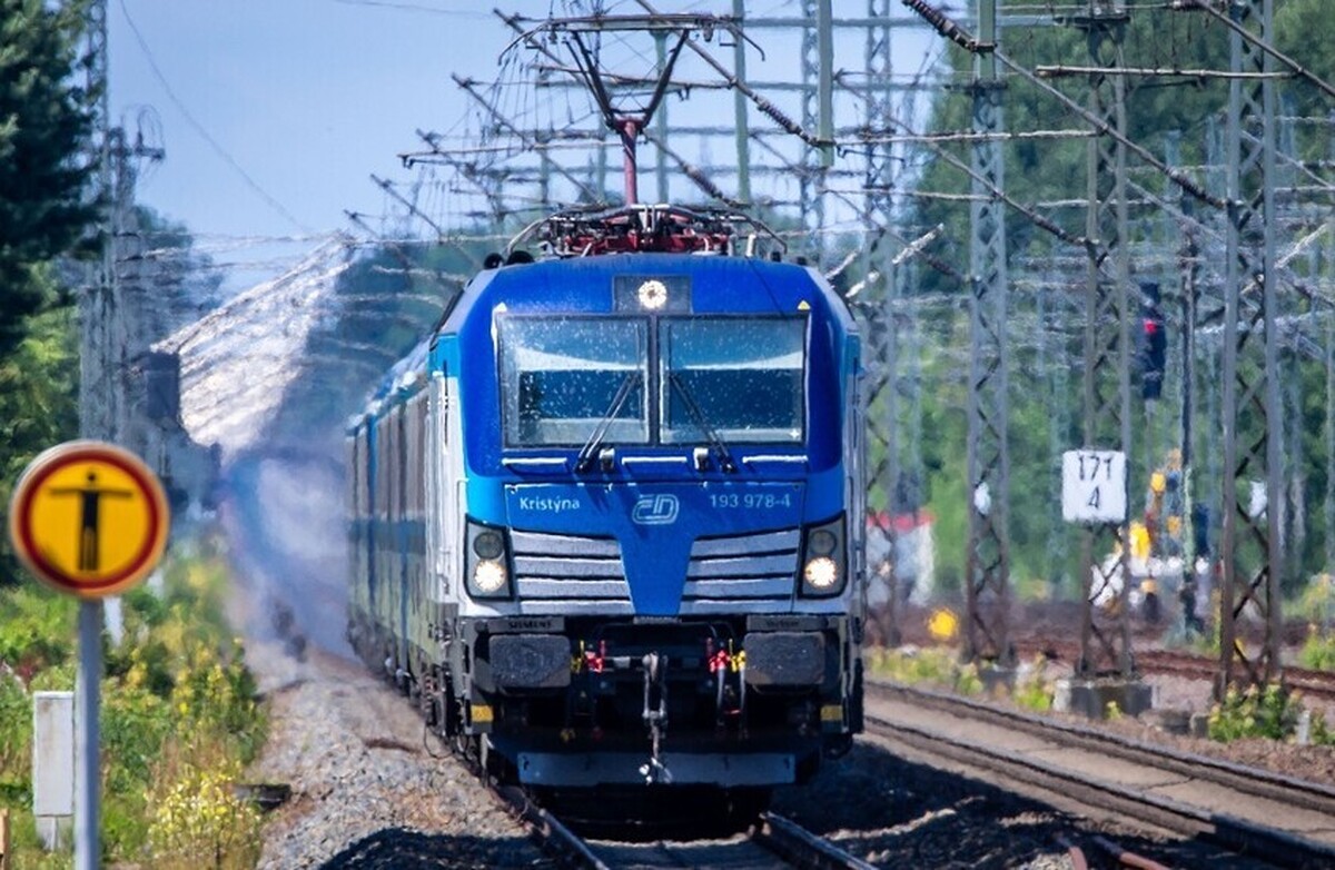 جمهوری چک: سرقت ده‌ها قطار را متوقف کرد