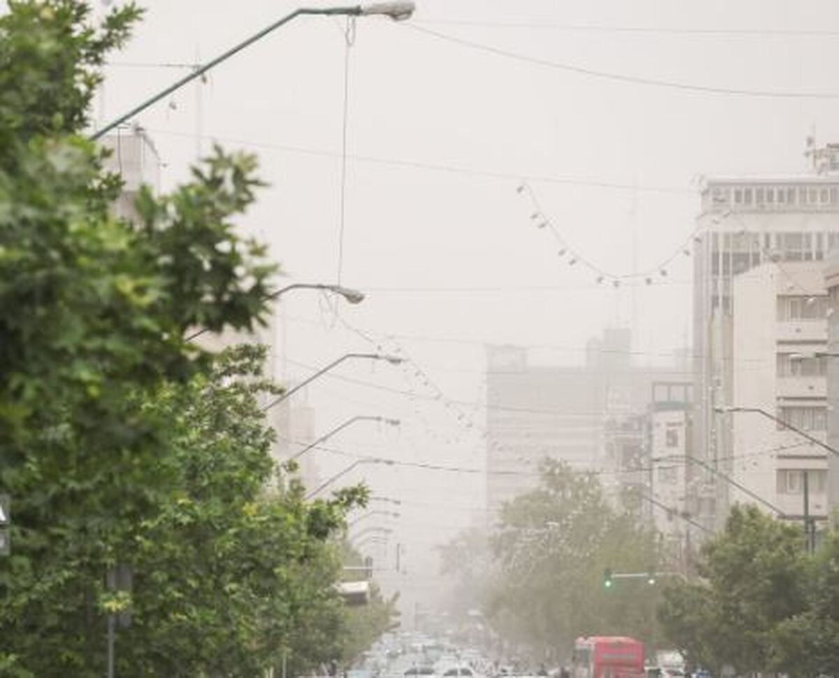 گرد و خاک آسمان تهران را در می‌نوردد