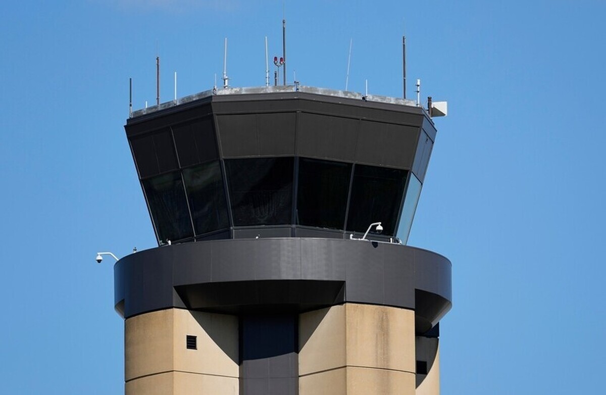 وزیر حمل و نقل آمریکا: اگر ببینیم تعطیلی دولت سفر را پرخطر می‌کند، حریم هوایی را خواهیم بست