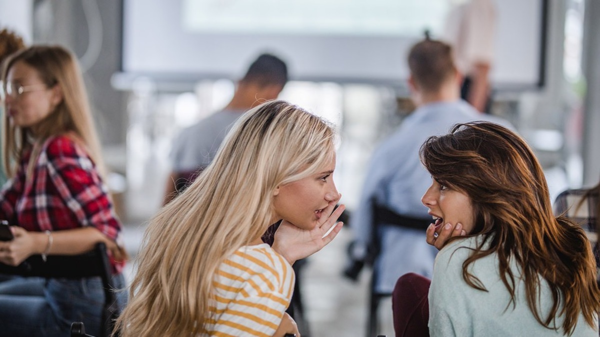 غیبت‌تراپی، یک سراب است| ماجرای رواج یک روانکاوی بی‌اساس