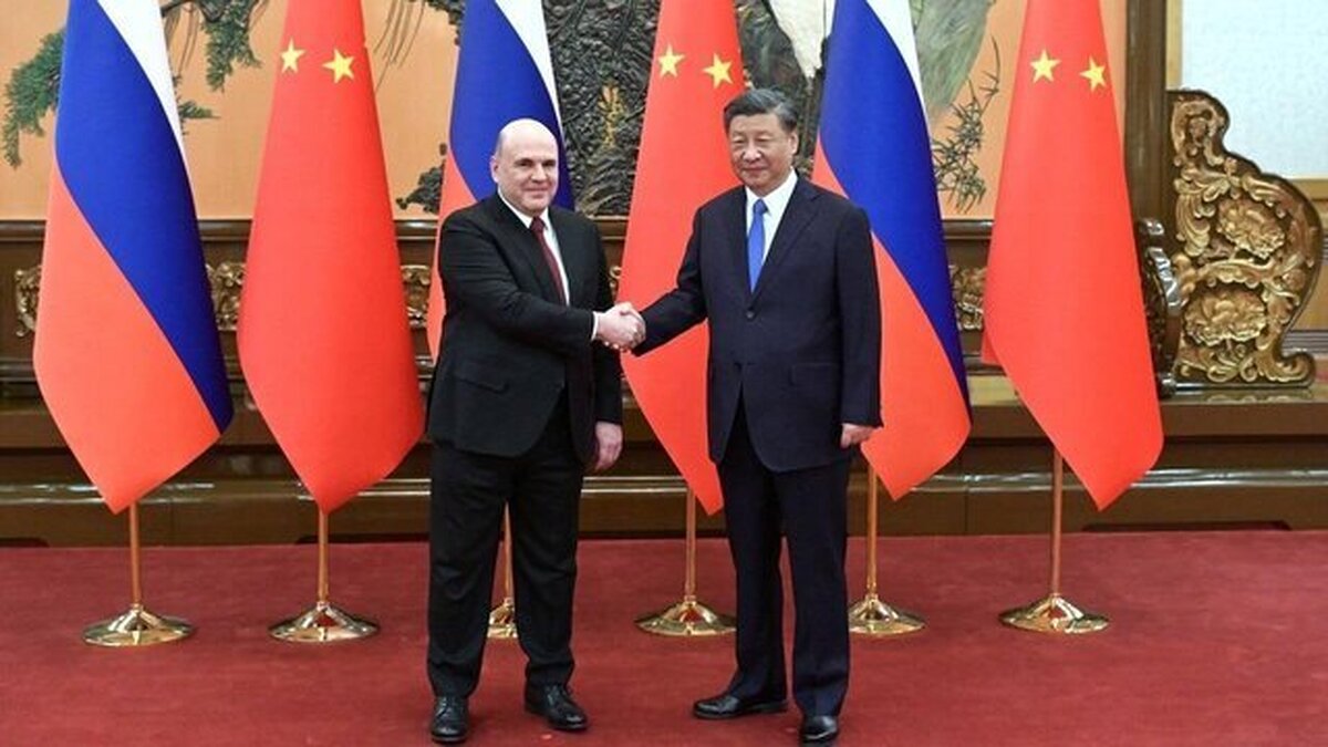 دیدار نخست‌وزیر روسیه با شی جین‌پینگ با تمرکز بر روابط