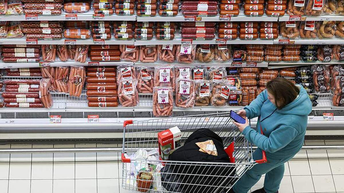 یک متخصص انکولوژی، عادات غذایی که باعث سرطان روده بزرگ می‌شوند را فهرست کرد.