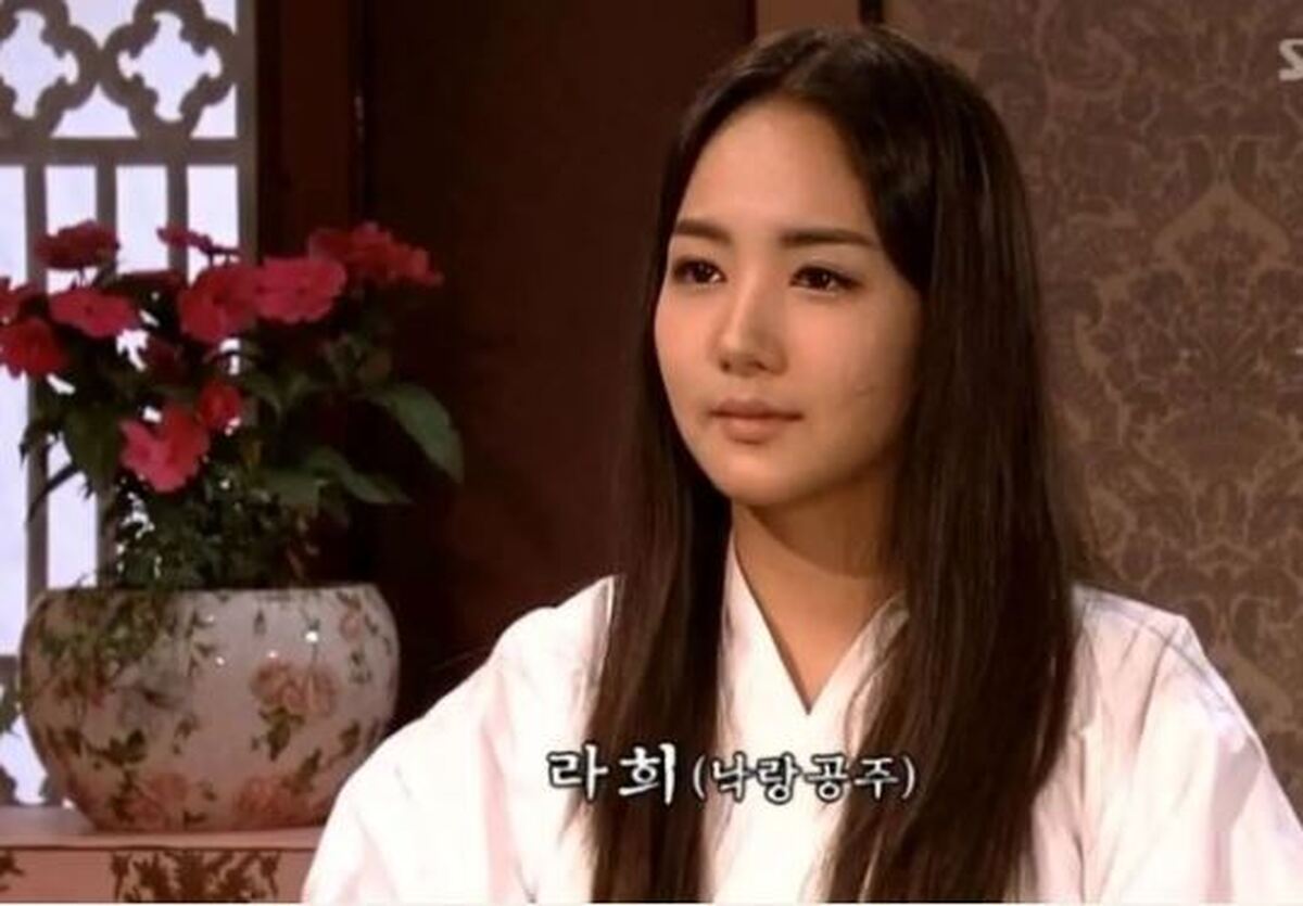 سگ کیوت و عروسکی بازیگر نقش لاهی در سریال «شاهزاده جامیونگ» جلب توجه کرد! +عکس