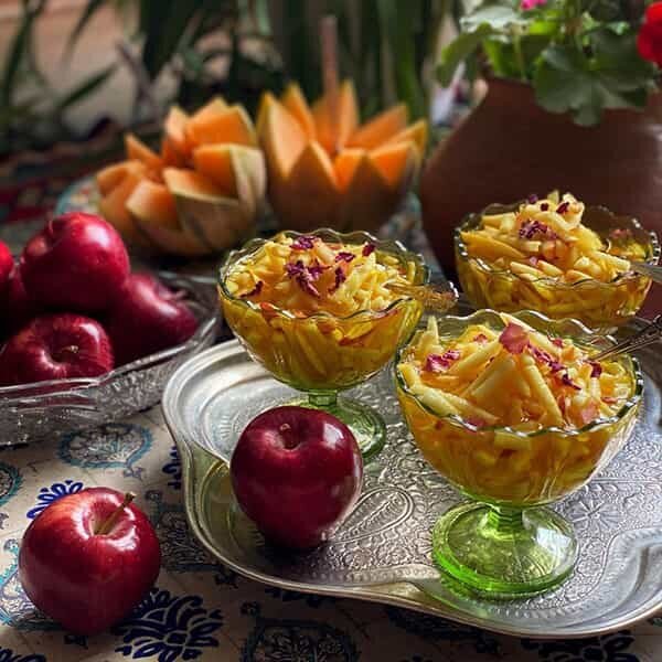 یک فالوده منحصر بفرد و خوشمزه که پوست شما را شاداب و جوان نگه میدارد! یک فالوده منحصر بفرد و خوشمزه که پوست شما را شاداب و جوان نگه میدارد!