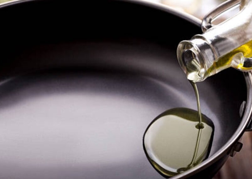 چگونه چربیهای اضافه را از رژیم غذایی روزانه مان حذف کنیم؟ چگونه چربیهای اضافه را از رژیم غذایی روزانه مان حذف کنیم؟