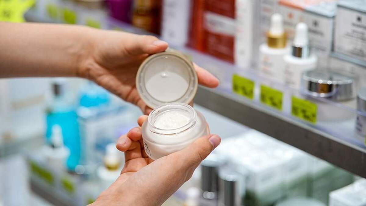 پزشک در مورد مراقبت از پوست در زمستان توصیه‌هایی ارائه داد.