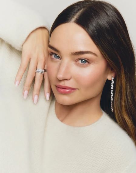 میراندا کِر، مدل شناختهشده استرالیایی روتین پوستی خود را لو داد! میراندا کِر، مدل شناختهشده استرالیایی روتین پوستی خود را لو داد!