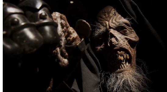 ۱۰ فیم از آشوب مردگان زنده شده در زمان قرون وسطی که شما را میخکوب میکند ۱۰ فیم از آشوب مردگان زنده شده در زمان قرون وسطی که شما را میخکوب میکند