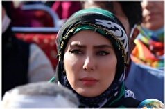 عکس‌های دیدنی شیدا یوسفی از سریال بامداد خمار با وسایل جالب قدیمی، خمره و کوزه‌های سفالی وسایل کشاورزی، سینی مسی...