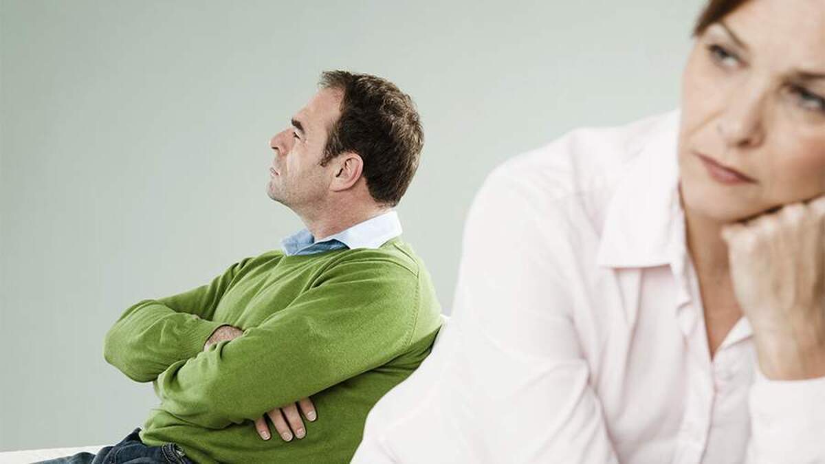 یک روانشناس نشانه‌های یک رابطه‌ی خشونت‌آمیز را شناسایی کرد.