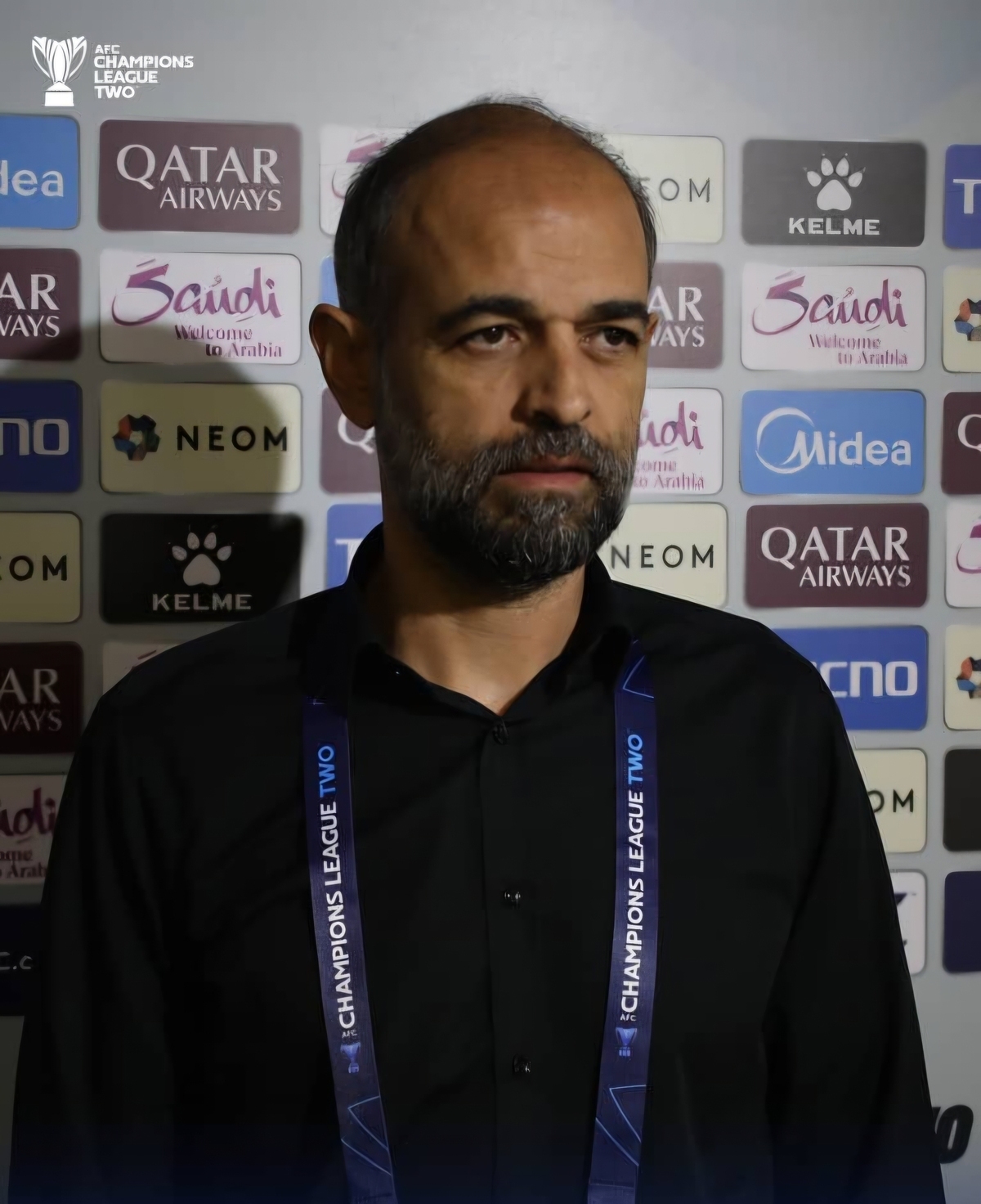 سرمربی تیم فوتبال سپاهان برای کسب ۳ امتیاز دندان تیز کرد