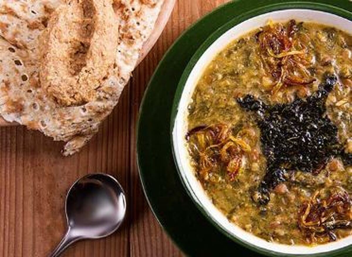 دستور پخت آش ترخینه با سبزی مخصوص