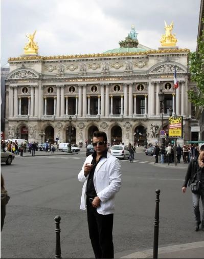 حسام نواب صفوی: من که عشقی ندیدم! / سفر آقای بازیگر به پاریس حسام نواب صفوی: من که عشقی ندیدم! / سفر آقای بازیگر به پاریس