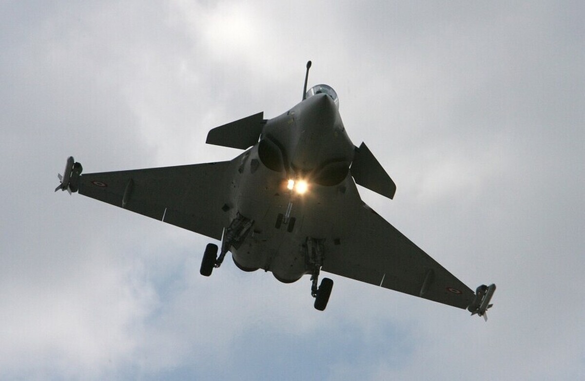 پس از دریافت هشدار حمله هوایی، جنگنده‌های رومانی و آلمان به سمت مرز اوکراین به پرواز درآمدند