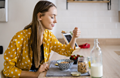 اشتباهات رایج صبحانه که سلامت روده را 