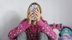 دانشمندان به تأثیر منفی استفاده بیش از حد از تلفن همراه بر کودکان اشاره کرده‌اند.