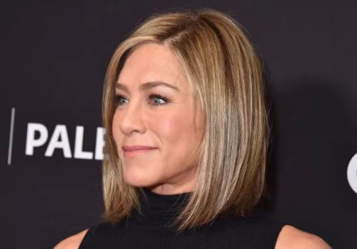 تاثیر مدل موی صاف و براق در میان زنان بر جوان نشان دادن چهره تاثیر مدل موی صاف و براق در میان زنان بر جوان نشان دادن چهره