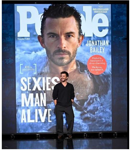 جاناتان بیلی به عنوان «جذاب‌ترین مرد زنده» جانشین جان کرازینسکی شد!