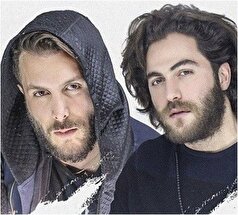 استایل لش و خیابانی خواننده معروف با بستنی قیفی در دستش دیدن دارد! +عکس