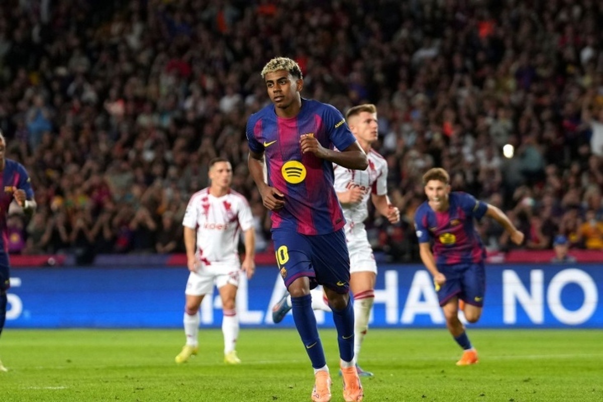 آندرس اینیستا، کاپیتان سابق بارسلونا، از لامینه یامال حمایت کرده است