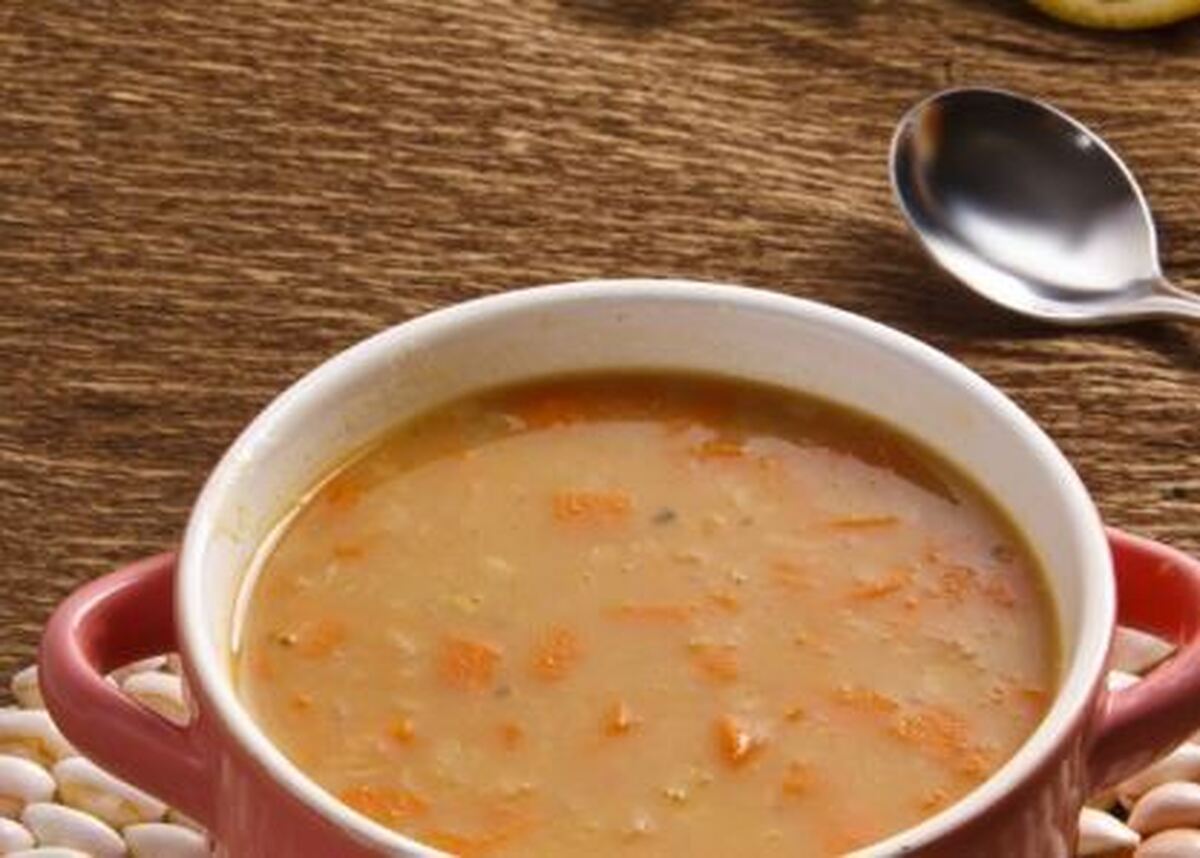 سوپ خوشرنگ و دلچسب پرتقال و هویج برای پیش غذا