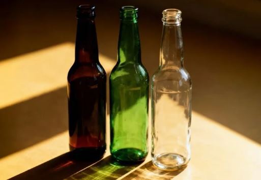 «لایتاسترایک» چیست و رنگ بطریها در نجات طعم نوشیدنی چه نقشی دارد؟ «لایتاسترایک» چیست و رنگ بطریها در نجات طعم نوشیدنی چه نقشی دارد؟