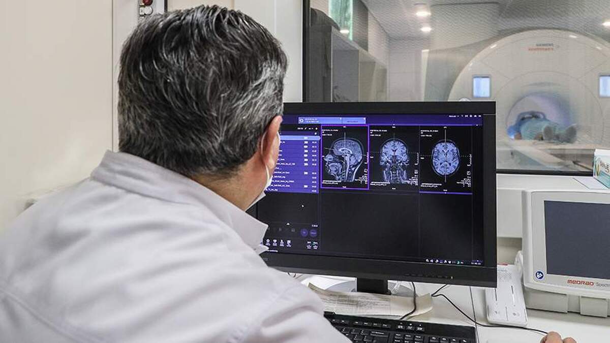 محققان درباره ارتباط بین بیماری لثه و آسیب مغزی هشدار می‌دهند.