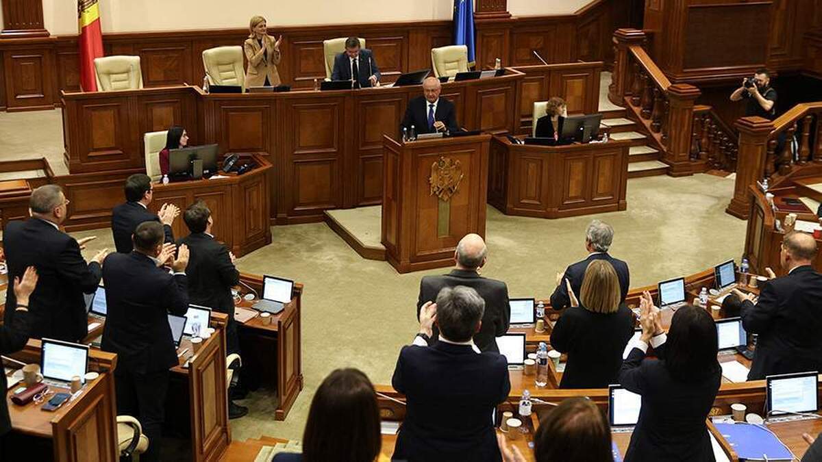 یک کارشناس علوم سیاسی تغییر دولت در مولداوی را ارزیابی کرد.