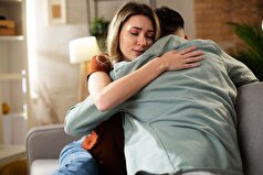 یک روانشناس توضیح می‌دهد چه چیزی روابط را نابود می‌کند و چگونه می‌توان عشق را حفظ کرد