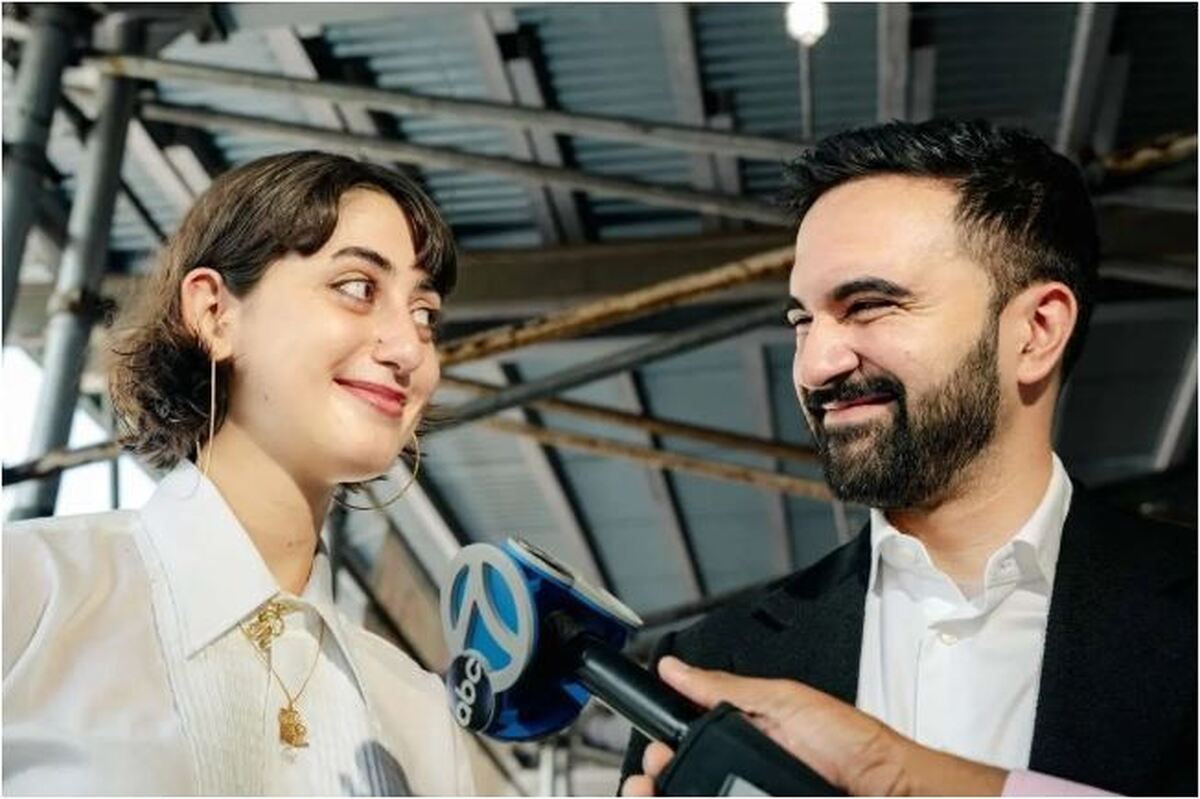 خوش اقبالی زهران ممدانی بعد از ازدواج با همسرش راما دواجی که منجر به برنده شدن در انتخابات شد