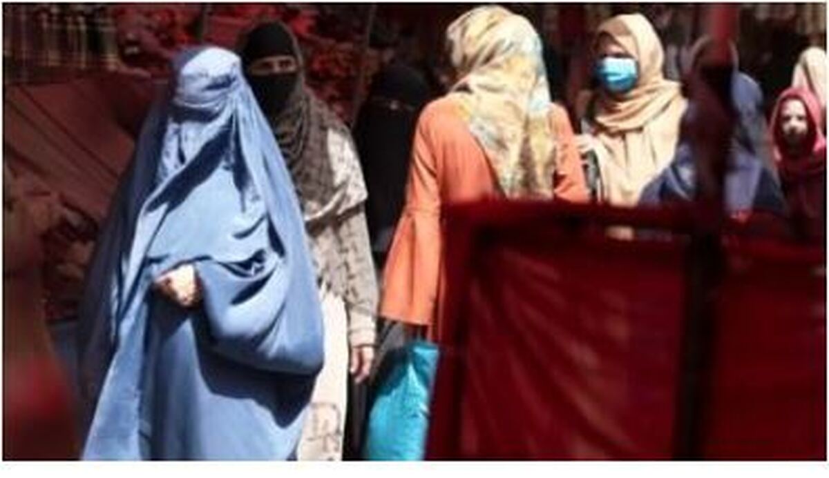 طالبان به زنانی که برقع ندارند اجازه ورود نمی‌دهد