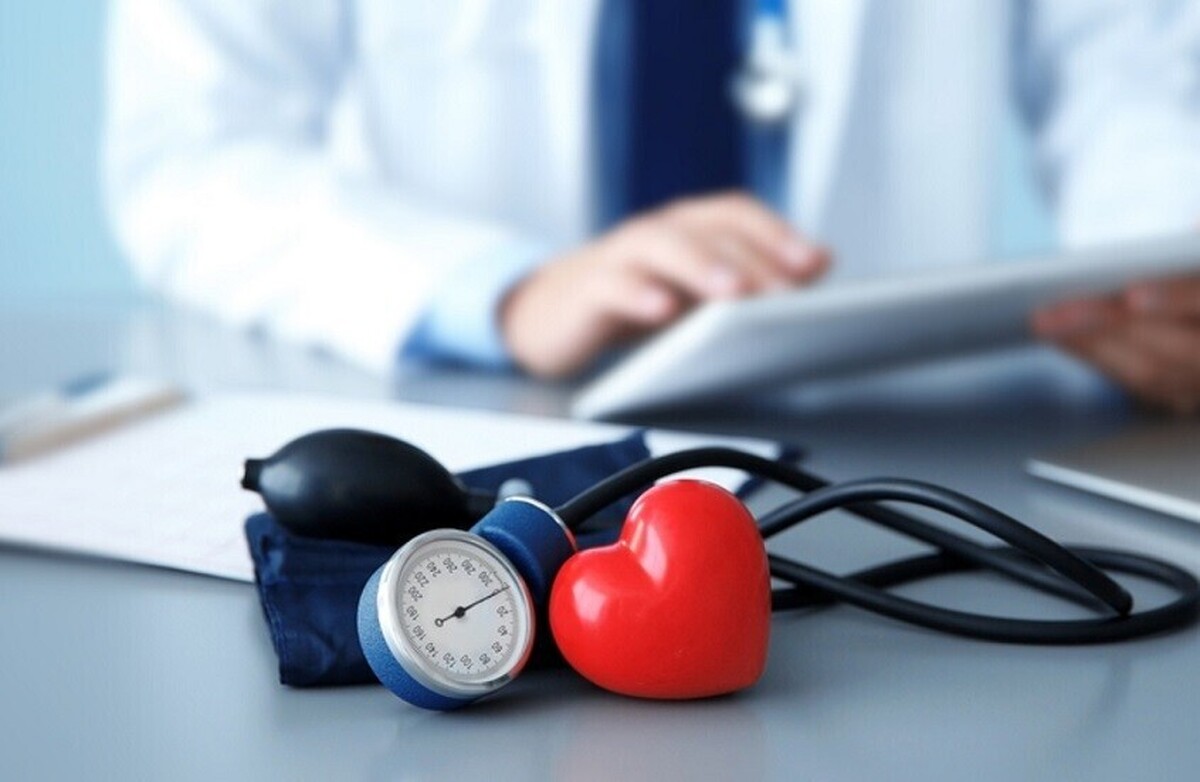 کمک‌های اولیه برای فشار خون بالا