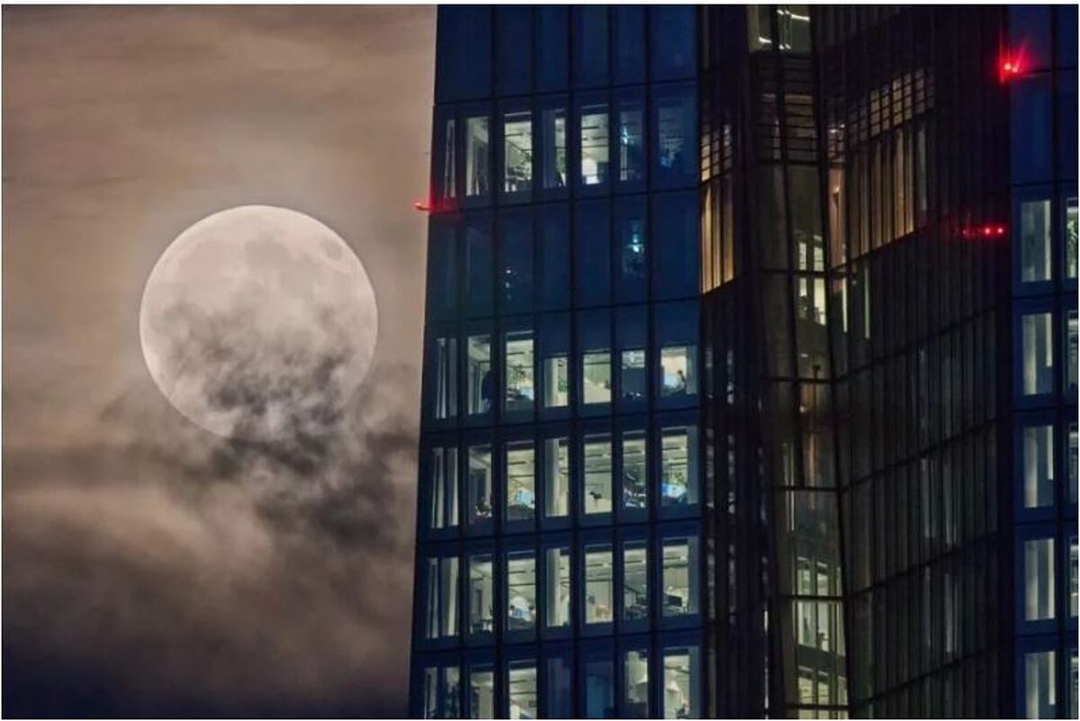 وقتی که ماه و مهتاب خانم به مهمانی زمین می‌آیند