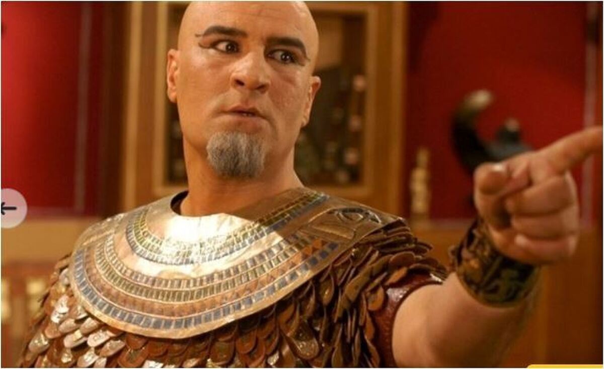 تعریف خاطرات خوب جعفر دهقان از «فرج‌الله سلحشور» در مراسم ترحیمش