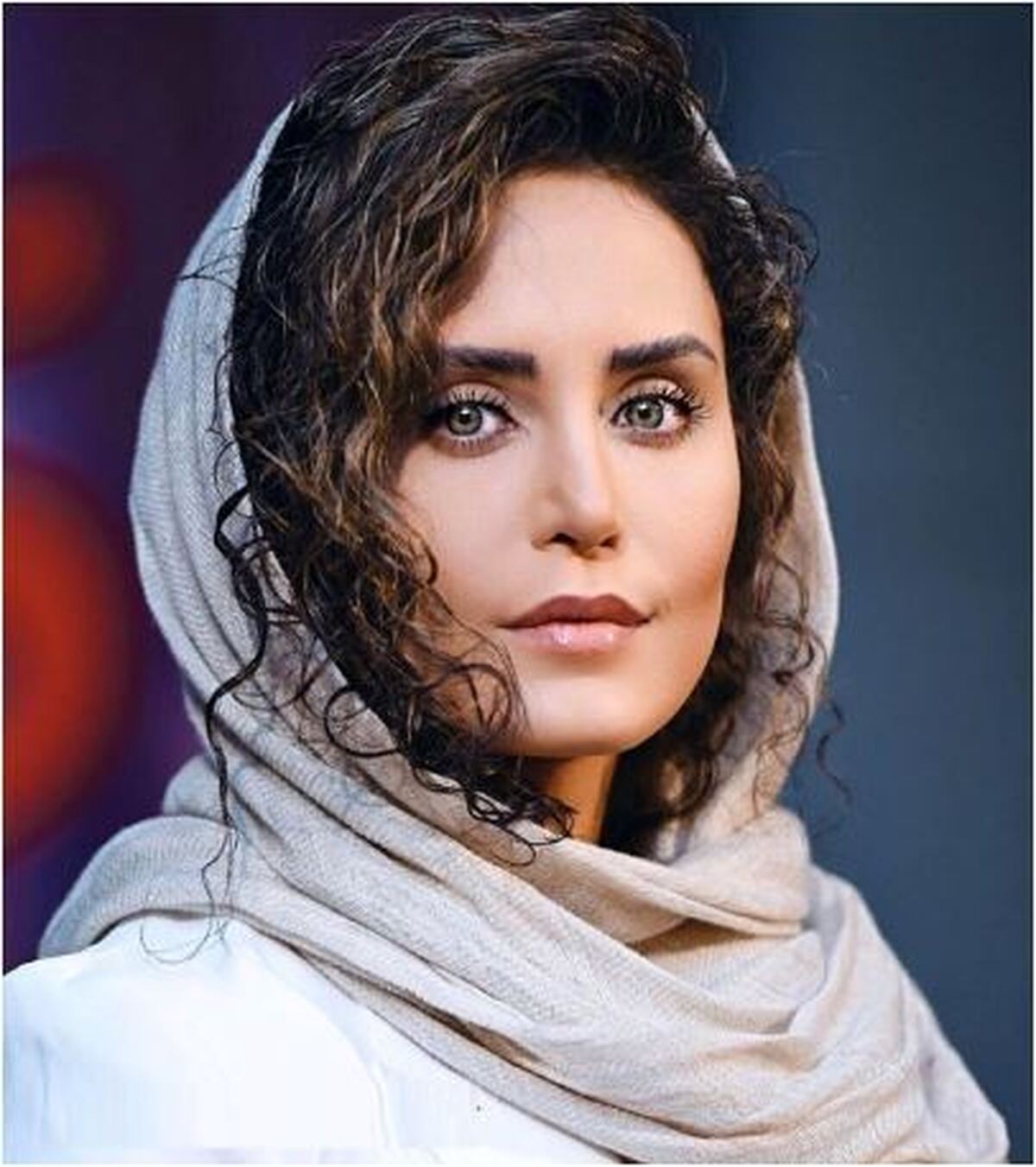 لباس بزرگ و گشاد الناز شاکردوست / وقتی فقط یه سایز از لباس مونده +عکس