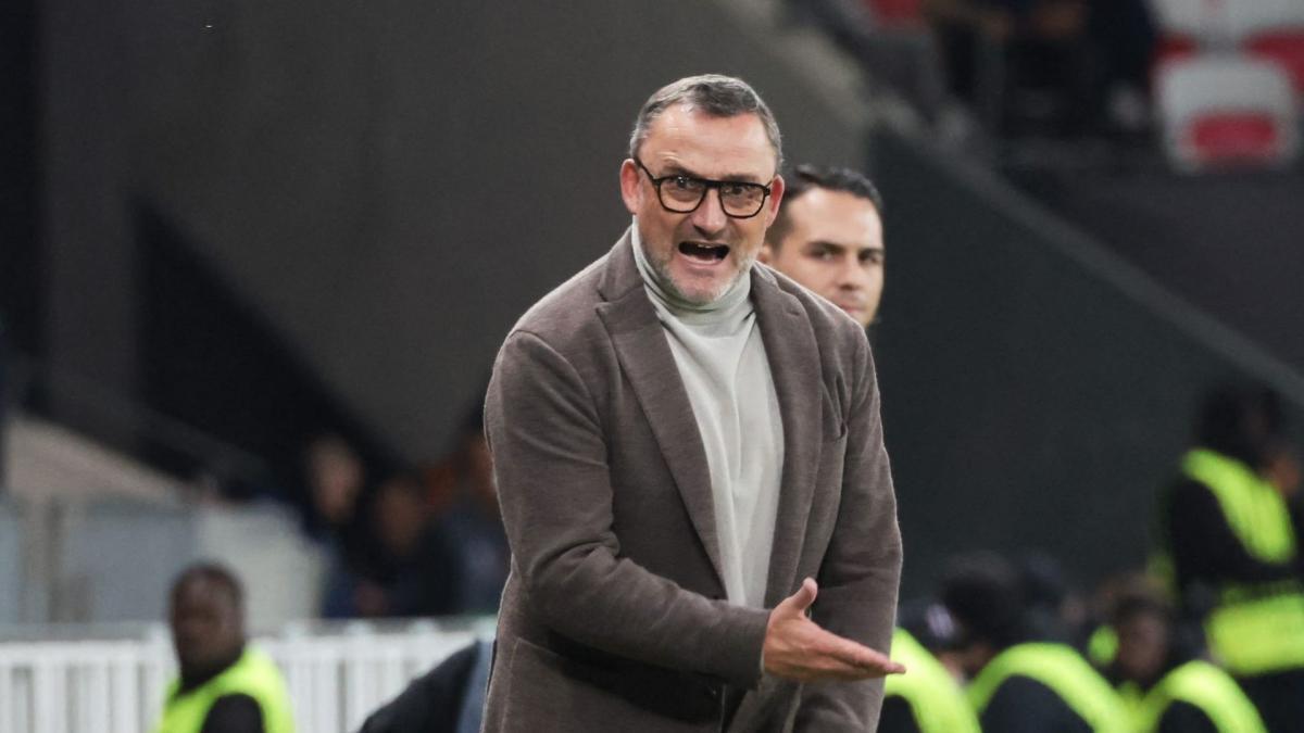 فرانک هایزه خشم خود را کاملاً بر سر بازیکنانش خالی کرد!