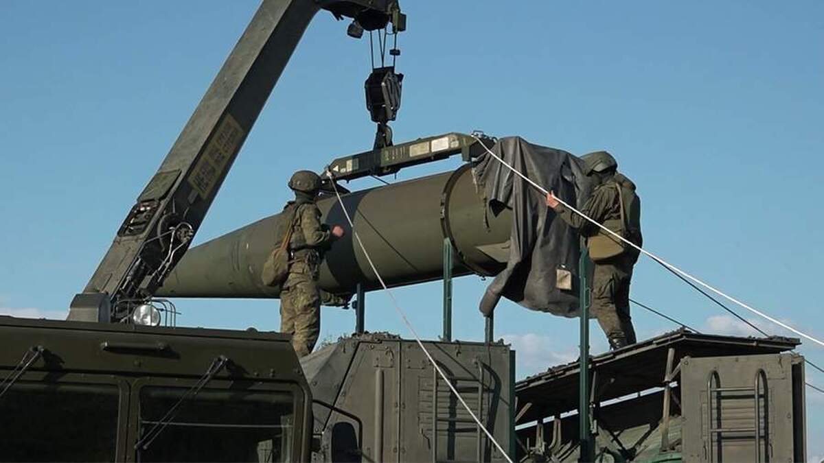 فرانسه از برتری نظامی روسیه بر اتحادیه اروپا خبر داد.