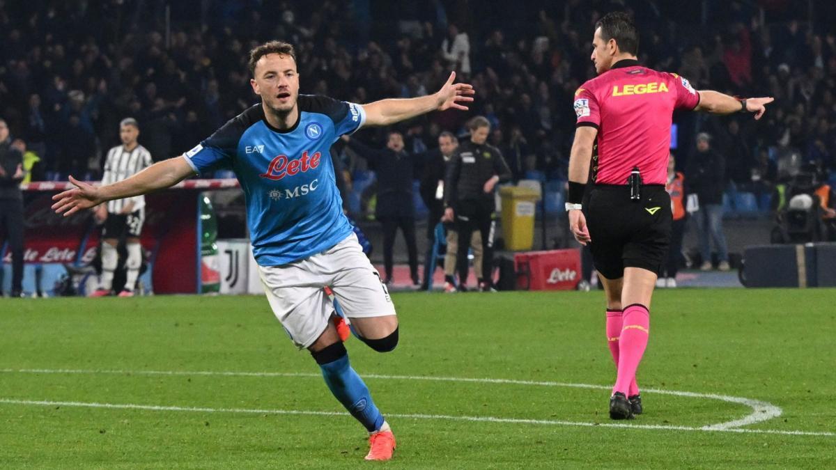 ناپولی آینده مارشال خود را تضمین کرد