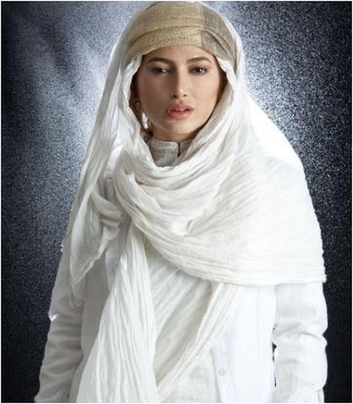 لباس زیبای مخمل صبا کمالی با رنگ دلفریب جلب توجه کرد+عکس