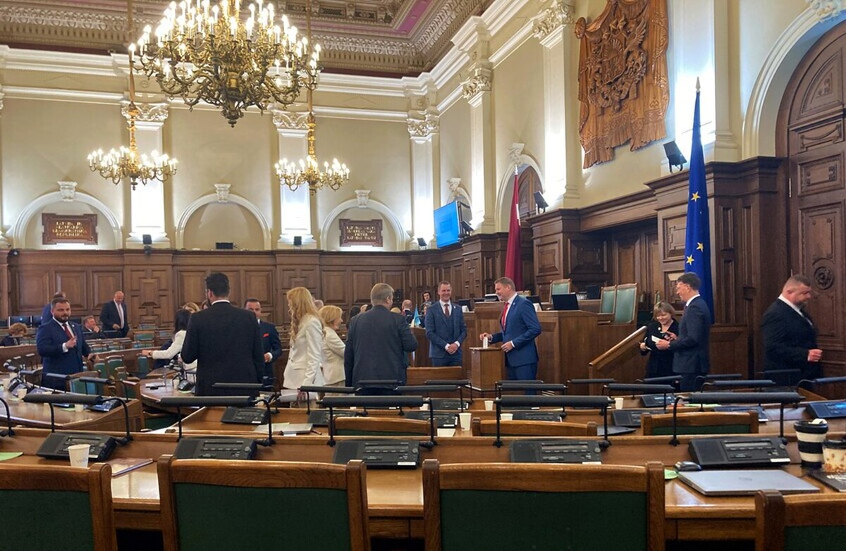 نماینده مجلس لتونی: به دلیل حمایت از روسیه با ۲۵ سال زندان رو‌به‌رو هستم