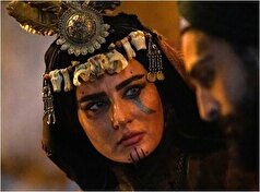 الهه خادمی:نزدیک سه ساعت گریمم طول می‌کشید، چشمم به خاطر لنز عفونت کرد