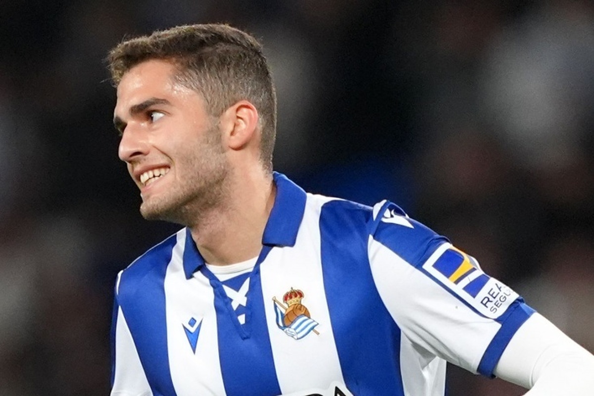 گلوشاکوف: آمدن زاخاریان به روسیه ضرری ندارد. شاید او در اسپانیا گیر افتاده باشد