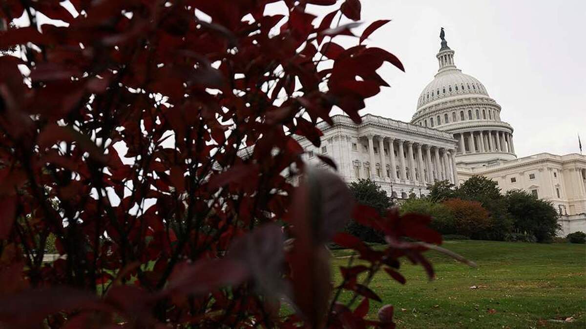 رسانه‌ها از تلاش‌های مقامات آمریکایی برای توزیع کوپن‌های غذا در بحبوحه تعطیلی دولت خبر دادند.